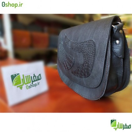 کیف چرم دوشی زنانه مدل هلالی کد 624